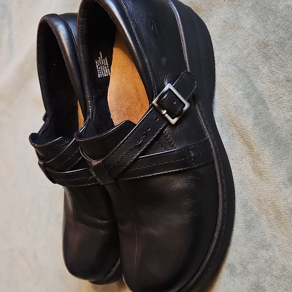 ABEO 24/7 Bella Clogs in Black